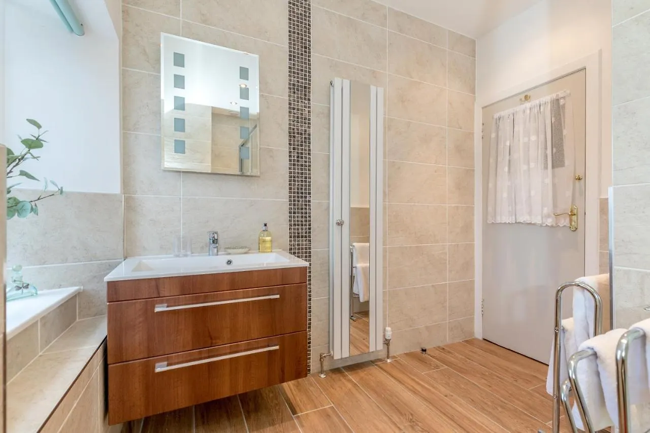 Holiday home Silver Lining - Cottage By The Sea Edinburgh
